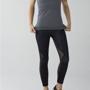Lululemon Running In The City 7/8 Tight Heathered Net Pop Black womens size 4